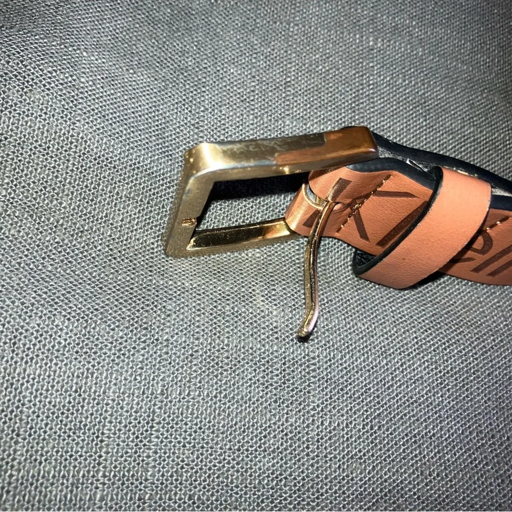 Calvin Klein Brown Leather Belt with Sleek Buckle - Picture 4 of 10